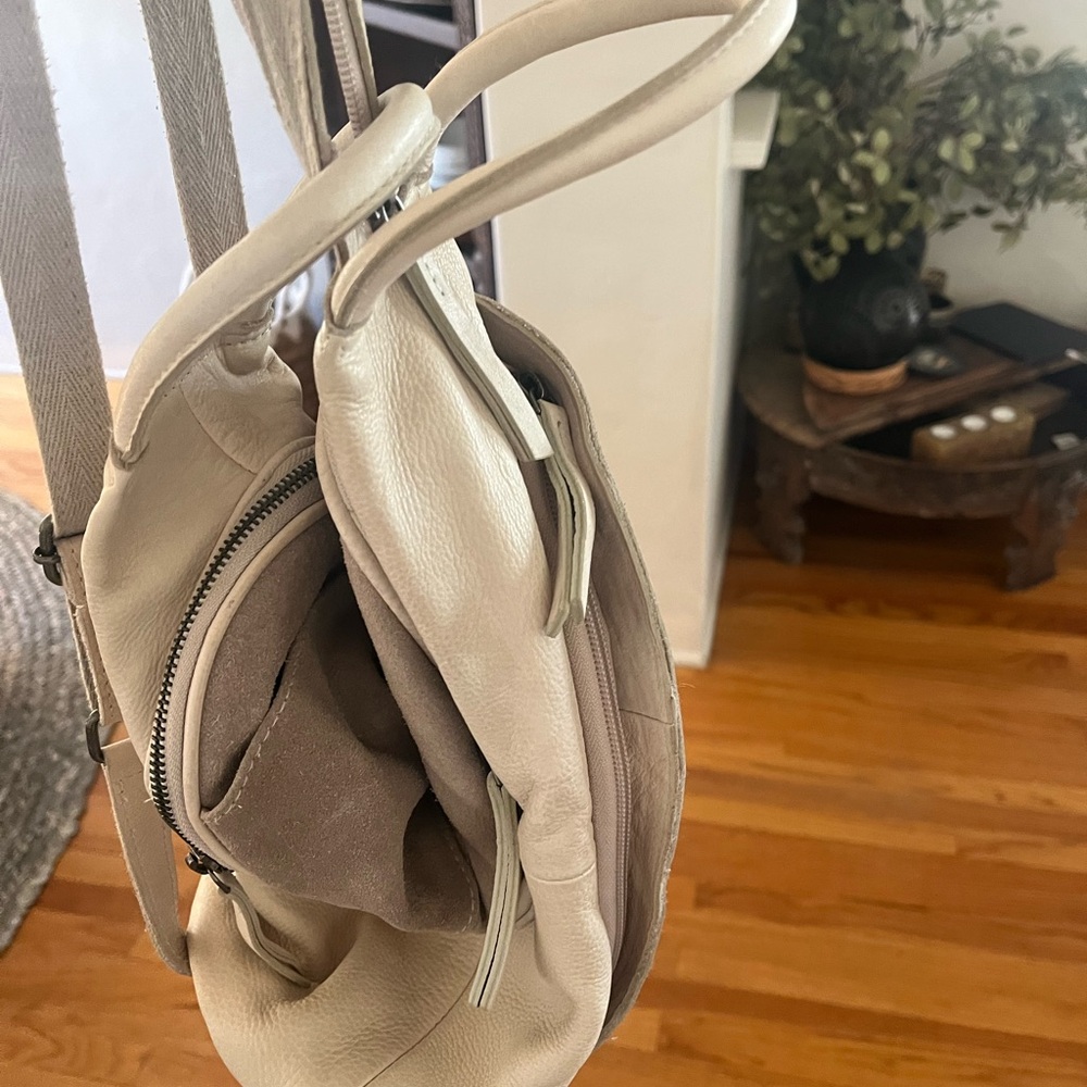 Stylish Cream Backpack - image 4